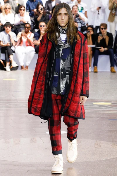 Look 2